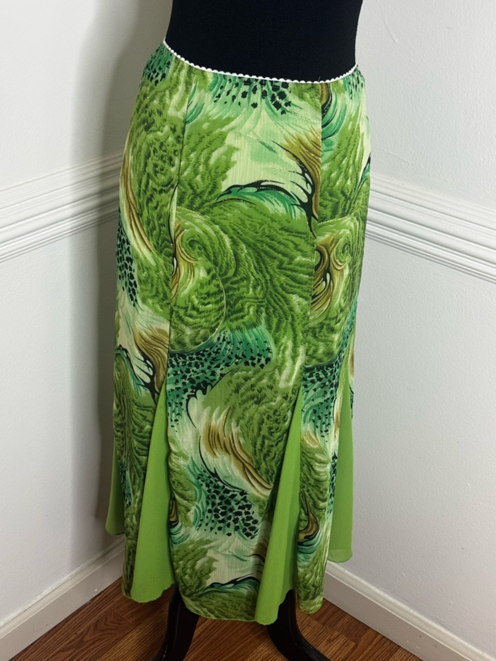 Flowy Green Swirl Print A-Line Skirt